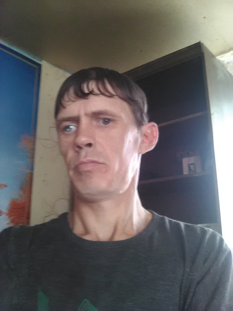 Александр, Россия, Ленинск-Кузнецкий, 39 лет. Не женат, детей нет, подробнее о себе по переписке, позднокомлюсь с девушкой, 
от26 до37 лет. 
