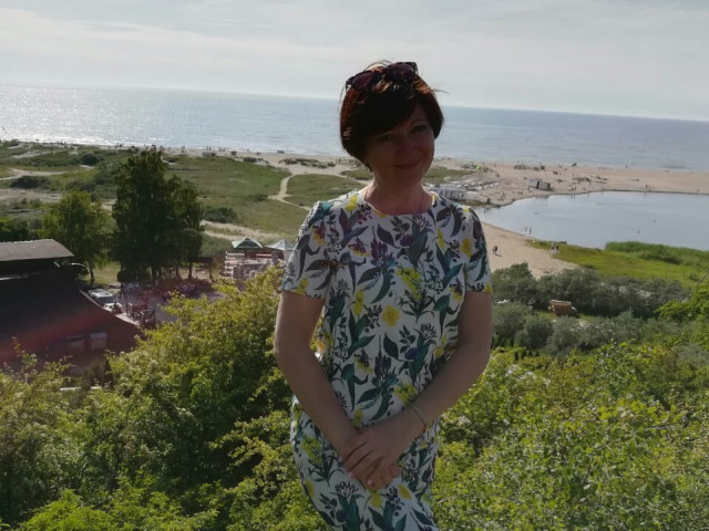 Ирина, Россия, Москва, 55 лет, 2 ребенка. Общительная, легка на подъем, увлекательная натура с чувством юмора. Три года назад стала вдовой. Дв