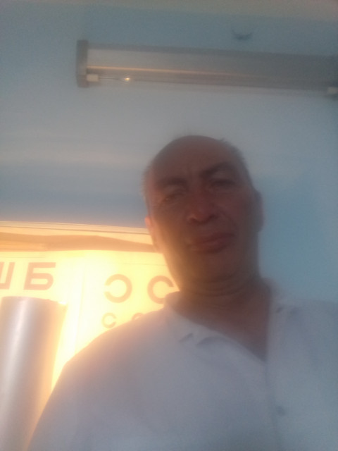 Это я в кабинете на работе.