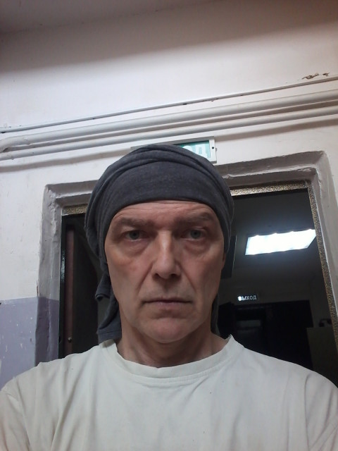 Андрей, Россия, Обнинск, 59 лет, 1 ребенок. Хочу найти Надежную, жизнерадостную... В разводе. Не пью, не курю , некогда. Свой дом. 
