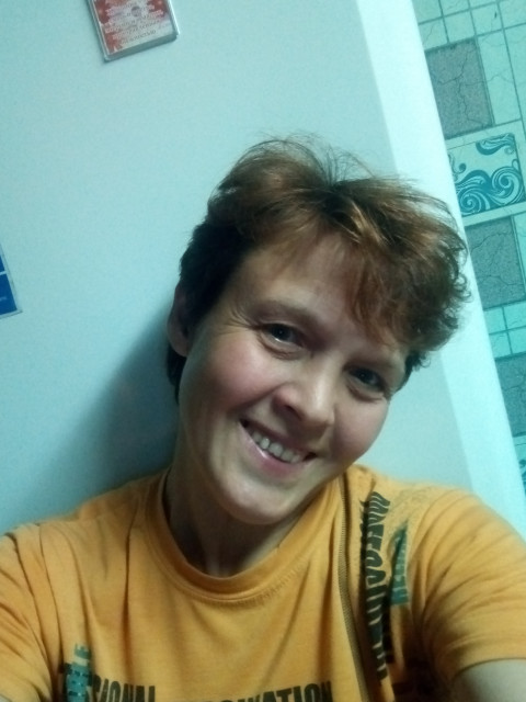 Катерина, Россия, Череповец, 48 лет, 2 ребенка. Домашняя, жизнерадостная, веселая, люблю готовить печь разные вкусности, природу, ищу серьезные отно