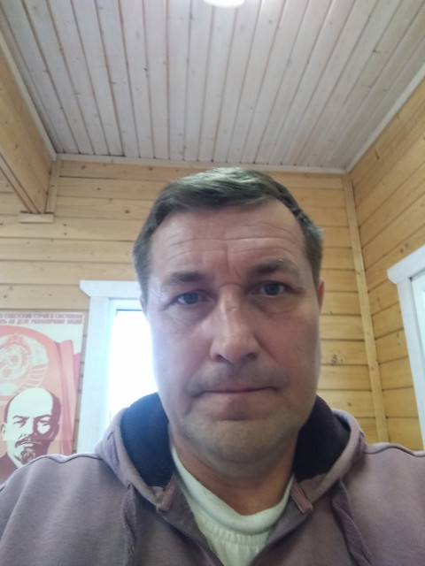 Валерий, Россия, Санкт-Петербург, 48 лет. Свободен