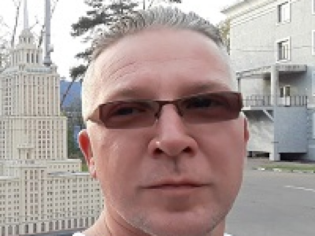 Анатолий, Россия, Москва, 46 лет. Хочу найти Любящую и любимую. Ищу реальную барышню для реальных отношений! 