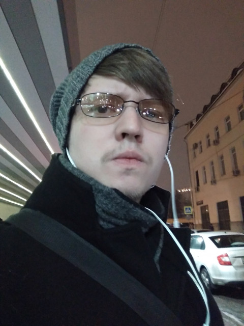 Александр Надкин, Россия, Москва, 33 года. Хочу женскую женщину, странные вопросики тут у вас" Какой-то странный, что-то в нём не то. " 
Даже то как я дышу, может свести человека с у