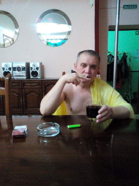 Денис, Россия, Омск, 46 лет. Хочу найти Надежную женщину. Я не могу что то говорить за себя я хочу что бы моя будующая женщина сама увидела кто я. 
