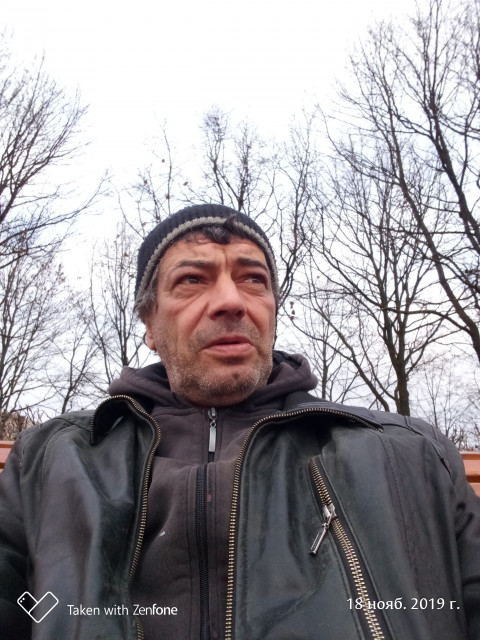 Виктор, Россия, Санкт-Петербург, 54 года, 2 ребенка. Все запущено.