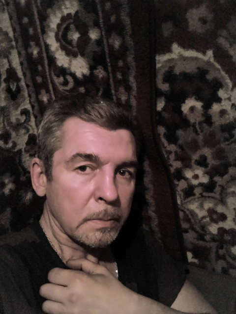 Виктор, Россия, Санкт-Петербург, 57 лет. Родился в Ленинграде,спакойный,адекватный.