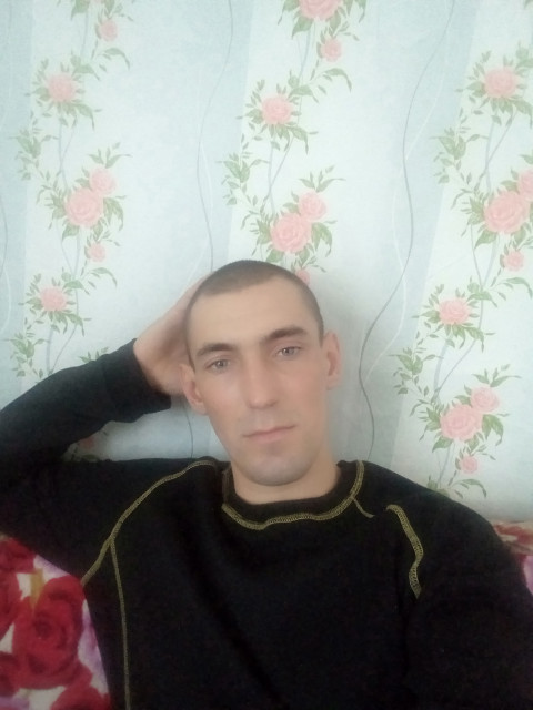 Сергей, Россия, Дальнереченск, 31 год. Я обычный человек, живу один работаю в лесной сфере не наркоман не алкоголик. Очень люблю готовить, 