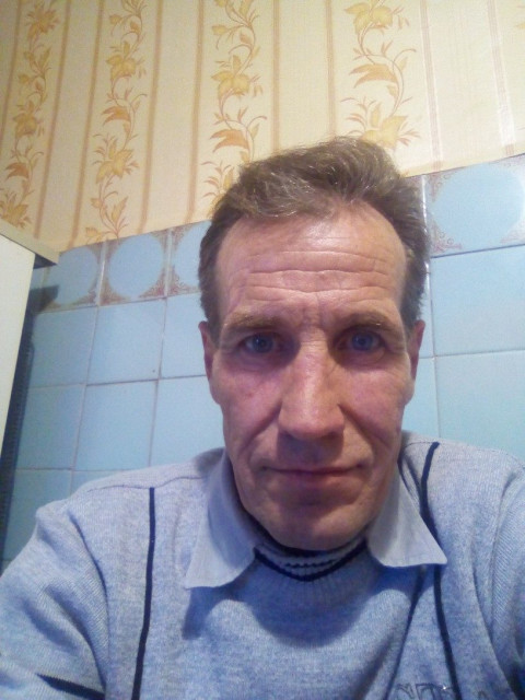 Алексей, Россия, Москва, 49 лет, 1 ребенок. работаю в Подмосковье вахтой,живу в Вологодской области,холост.