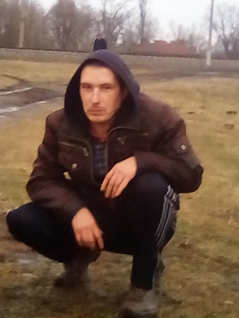 Володя, Россия, Брянск, 34 года. Кросивый молодой одинокий люблю смотреть фильмы