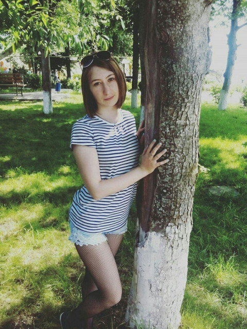 Анна Панфилова, Россия, Кромы, 26 лет. Хочу найти искреннего настоящего, доброго понимающего. настоящего