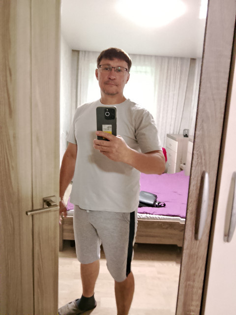 Юрий, Россия, Москва, 51 год. Ищу женщину для создания семьи, не курю. Детей нет, но хотелось бы. Живу в Люберцах