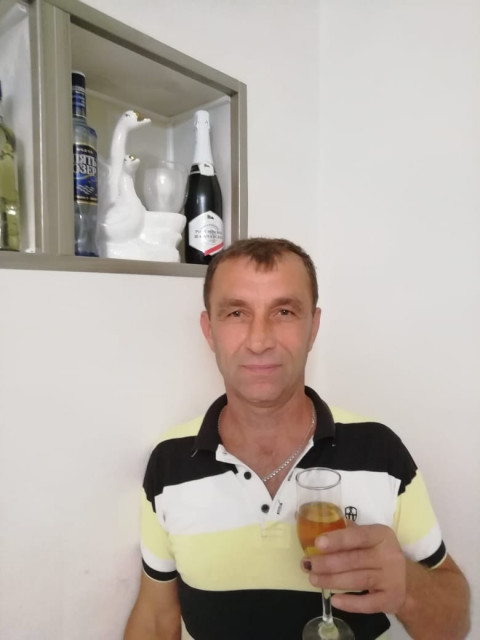 Александр, Россия, Краснодар, 53 года, 2 ребенка. Порядочный мужчина ищущий серьезные отношения ,живу в сельской местности 25 км от Краснодара