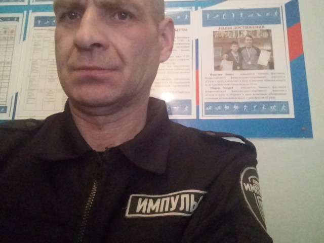 Миша, Россия, Екатеринбург, 49 лет. Хочу найти ОбыкновенуюЖиву один работаю квартира свая 3комтная
