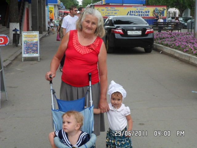 Нина, Россия, Ейск, 67 лет, 4 ребенка. Ищу спутника жизни, без вредных привычек(желательно). Дети уже выросли. Мне нужен человек, чтобы был