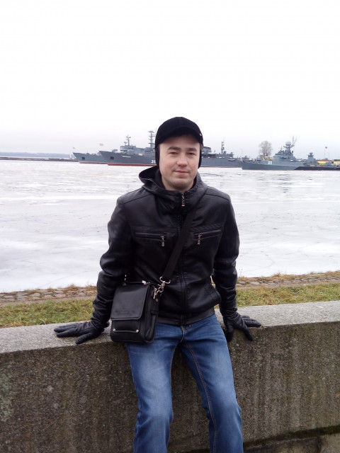 Денис, Россия, Санкт-Петербург, 33 года. 29 лет. Живу и работаю в Санкт-Петербурге. Люблю спорт, предпочитаю здоровый образ жизни.