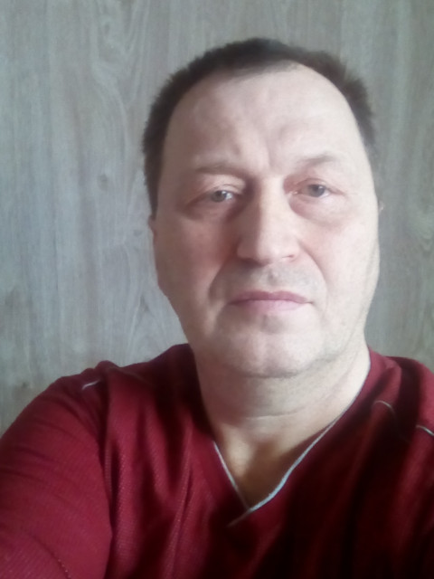 Олег, Россия, Люберцы, 56 лет, 1 ребенок. Обычный инженер энергетик не пьющий, не курящий, не гулящий. 
Люблю домашний уют. 
