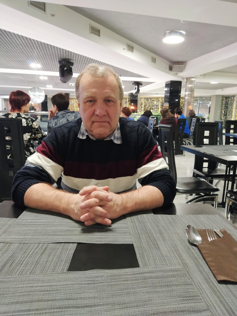 Владимир, Россия, Санкт-Петербург, 70 лет. Спокойный уравновешеный преданный но одинокий