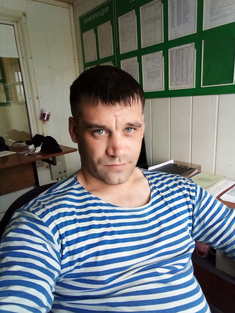 Анатолий, Россия, Москва, 38 лет, 1 ребенок. Хочу найти Любимую, верную со своими тараканами в головеГолубоглазый брюнет 