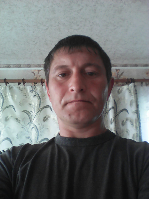 Коля, Россия, Брянск, 42 года. Хочу найти Чтоб была верна без обмана спокойнаяНе женат желаю найти женщину для создание семьи