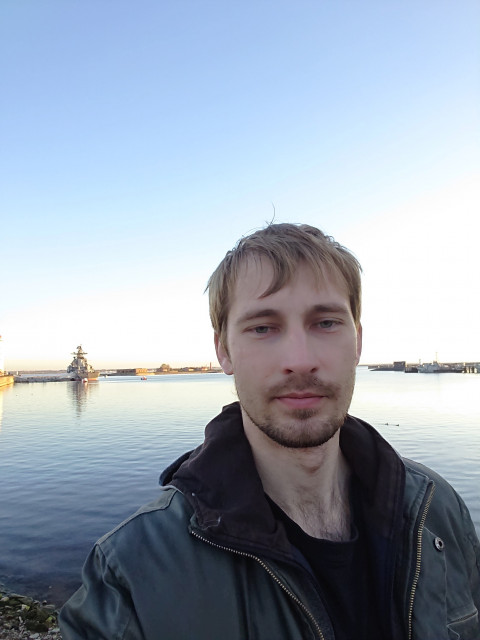 Павел, Россия, Санкт-Петербург, 31 год. Простой, адекватный парень,