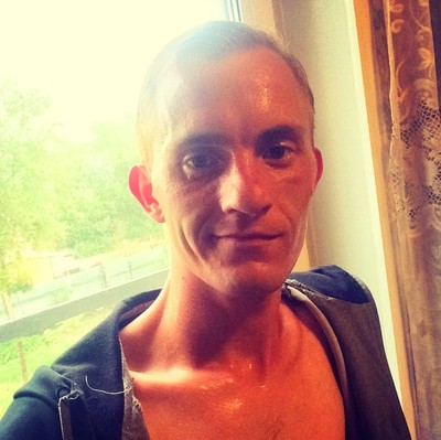 Александр Плясунов, Россия, Барнаул, 32 года. Хочу встретить Добрую и Хорошую, ну не много с характером. Не курящую и не пьющую.Скромны и добрый, на внешность, похож на Кощея Бессмертного:)