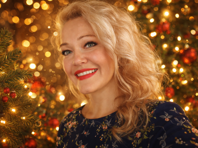 Москвичка Под Зонтиком, Россия, Москва. Фото на сайте ГдеПапа.Ру