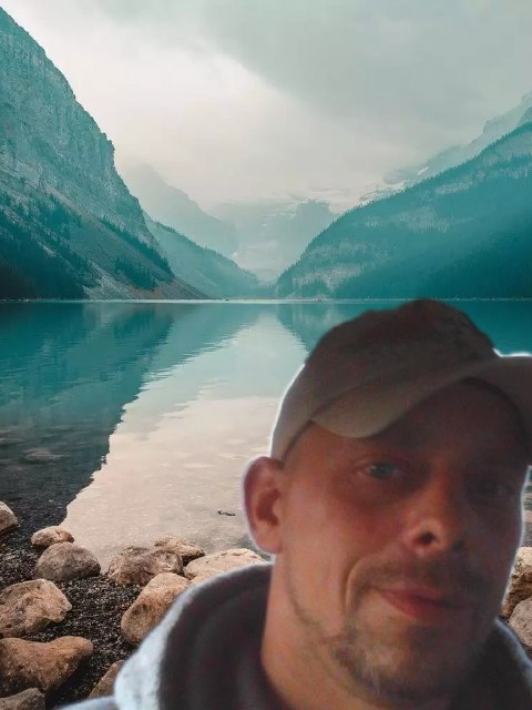 Виталий, Россия, Игарка, 42 года, 1 ребенок. Он ищет её: Хочу встретить хорошую девушку, чтоб ценила и поддерживала
Не люблю придатнльствоЖиву один, есть квартира, стабильный заработок