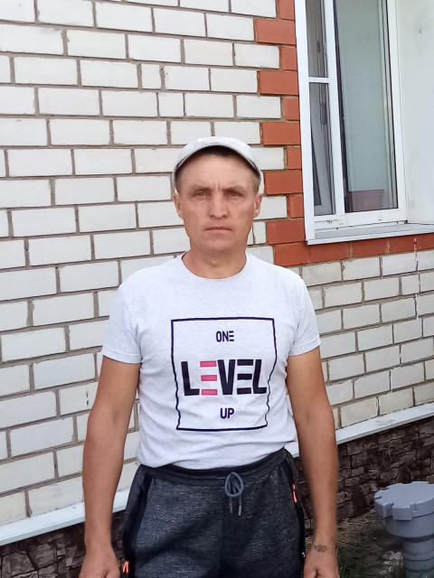 Олег, Россия, Жердевка, 46 лет, 2 ребенка. Простой хозяйственный мужчина!
Ищу женчину для семьи желательно с детьми, проходящих не беспокоить!