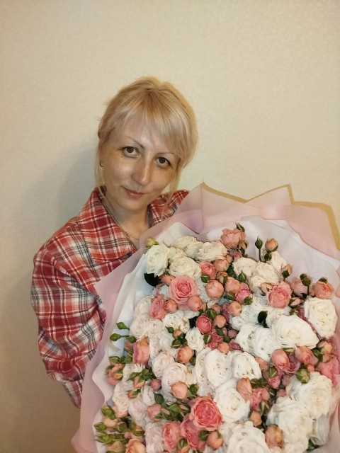 Ольга, Москва, м. Медведково, 45 лет, 1 ребенок. Она ищет его: Порядочного человека, без в/п и зависимостей, надёжного, ответственного и понимающего, русского, пра  Анкета 426880. 