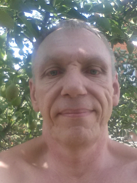 Юрий, Россия, Москва, 53 года, 1 ребенок. дочка взрослая и живет отдельно .
я попытаюсь найти свою спутницу жизни .
здоровый образ жизни и с