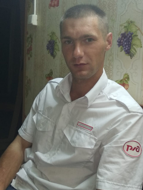 Михаил Семёнов, Россия, Москва, 32 года. Спокойный отзывчивый нормальный человек. 