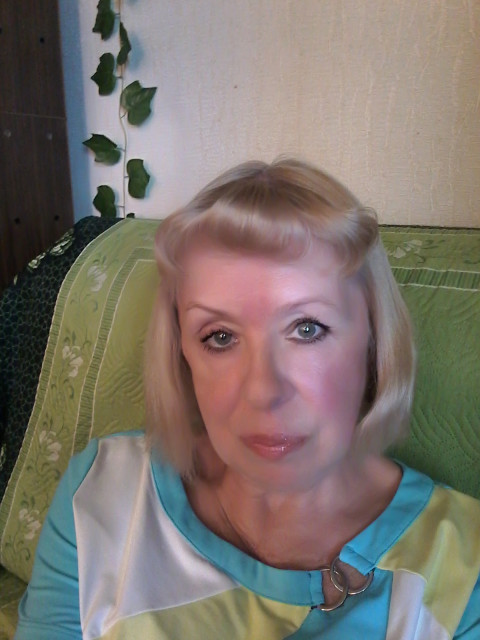 ELENA, Россия, Санкт-Петербург, 65 лет, 2 ребенка. Люблю зарубежный рок 70-х, прогулки, поездки, танцы, кулинария.
Я добрая, позитивная, впечатлительн