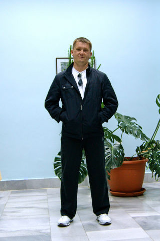 Андрей, Россия, Изобильный, 44 года. Мне 41,вполне нормальный мужчина,ищу серьезные отношения для создания семьи.