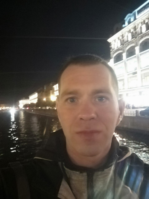 Макс, Россия, Санкт-Петербург, 42 года, 2 ребенка. В разводе как 5 лет живу один