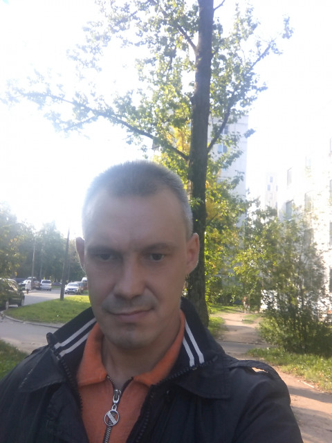 Дмитрий, Россия, Санкт-Петербург, 44 года. Ищу женщину готовую к семейным отношениям. Добрый, спокойный, целеустремленый, отзывчивый. 