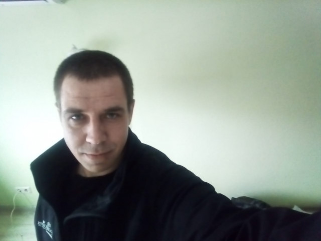 Антон, Россия, Санкт-Петербург, 43 года. Хочу найти Описать не могу, но когда увижу, то сразу пойму. Ищу серьезные отношения. Остаотное при общении
