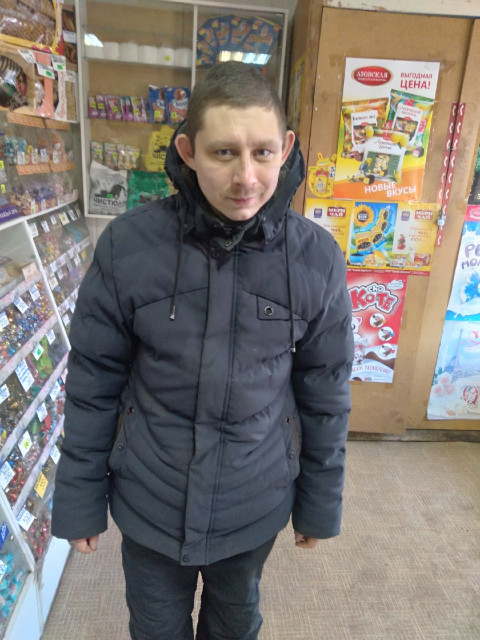 Илья, Россия, Салават, 36 лет. Меня зовут Илья, я ищу себе спутницу жизни. Желательно без вредных привычек. Я инвалид 2-ой группы, 