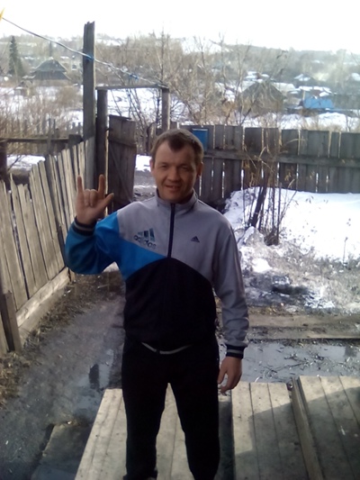 Максим, Россия, Киселевск, 42 года, 2 ребенка. Познакомлюсь для создания семьи.