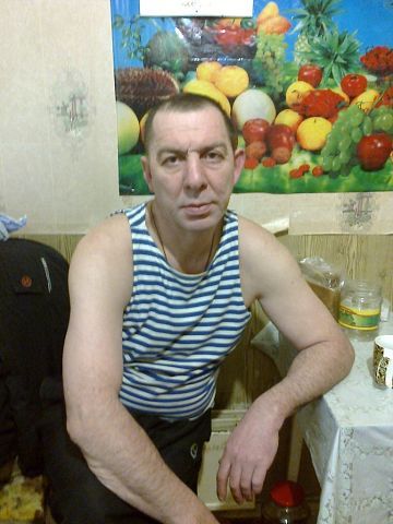 Владимир Ануфриев, Россия, Чебоксары, 55 лет. Хочу найти честного и откровенноговсе есть.не на что не жалуюсь.подробности при встрече