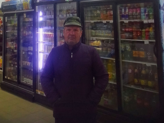 Сергей, Россия, Рославль, 62 года. 165/67.живу с мамой в рославле. В/о .повар .агроном спокойный. заботливый. люблю живое общ.  Работаю