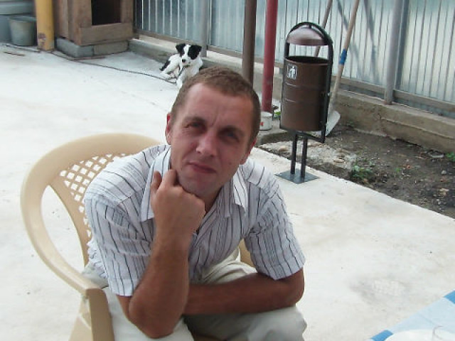 Владимир, Россия, Краснодар, 45 лет. Желаю встретить обычную женщину для создания семьиВ разводе . Работаю на стройке . Снимаю жилье . 