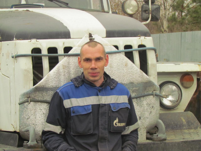 Сергей, Россия, Екатеринбург, 44 года. Хочу найти Верную, прямолинейную, милую, не с большими тараканами в голове