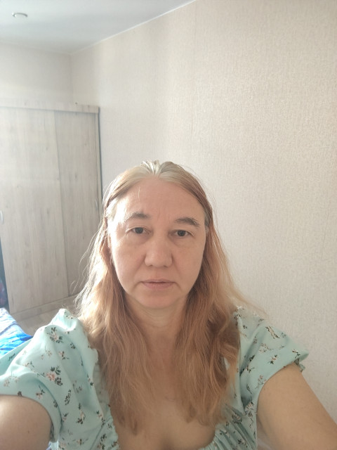 Лилия, Россия, Санкт-Петербург, 48 лет. Хочу стать хозяйкой твоего сердца и беречь его, как своё! ) 
Мечта:собственная дача у леса и озера......  Анкета 448147. 
