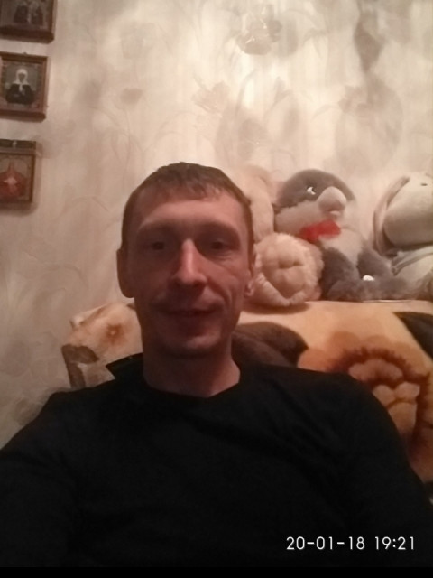 Олег, Россия, Москва, 44 года, 1 ребенок. Познакомлюсь для создания семьи.