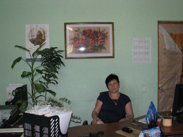 Лариса Виноградова (Лавриненко), Украина, Кривой Рог, 67 лет, 2 ребенка. Хочу найти Который уважает женщину только за то, что она женщина.Мне 64 года, я не работаю, пенсионерка, вдова. Имею двоих детей, дочек - 25, 38 лет, внука 19 лет. М
