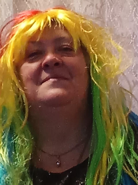 Лариса, Нижний Новгород, 56 лет, 1 ребенок, 1 фото. | Я - не модное платье, чтоб нравиться всем, 
Не авто из салона, не евро банкнота. 
Угодить всем н