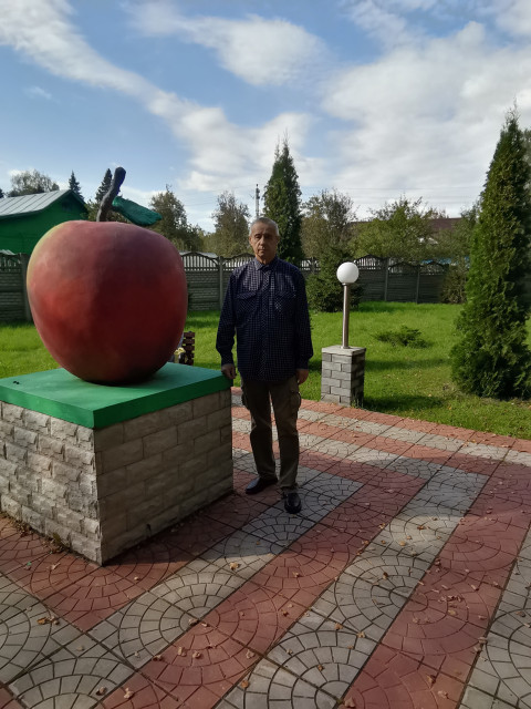 Александр, Россия, Нижний Новгород, 53 года. Люблю природу. Летом езжу на дачу. живу один