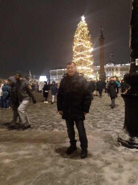 Эдуард, Россия, Санкт-Петербург, 50 лет, 2 ребенка. Хочу встретить королеву и полюбить.В разводе, образование высшее, строитель, дорожник. Ищу женщину для свободных отношений и реальных в