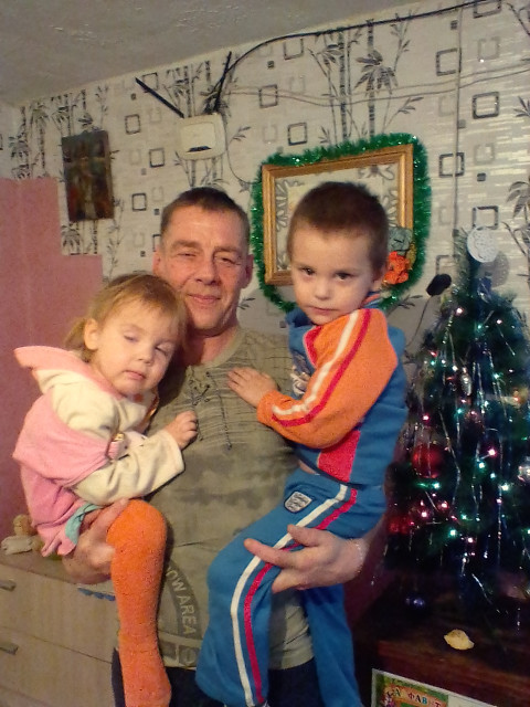 Евгений Суворов, Россия, Краснодон, 48 лет, 1 ребенок. Хочу найти ласковую нежную понимающую женщину просто свою половинкумужик как мужик